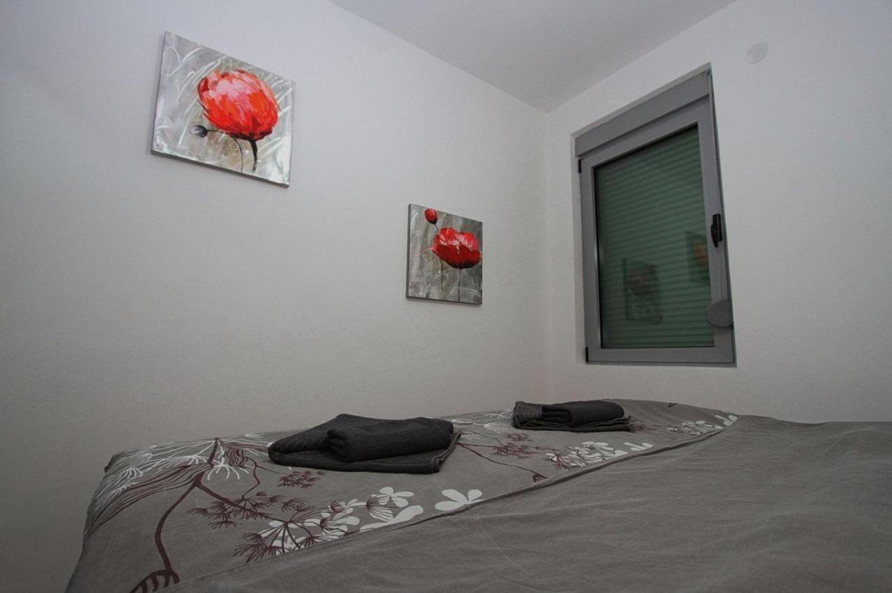 Luxury Apartment Big Blue Budva Bagian luar foto